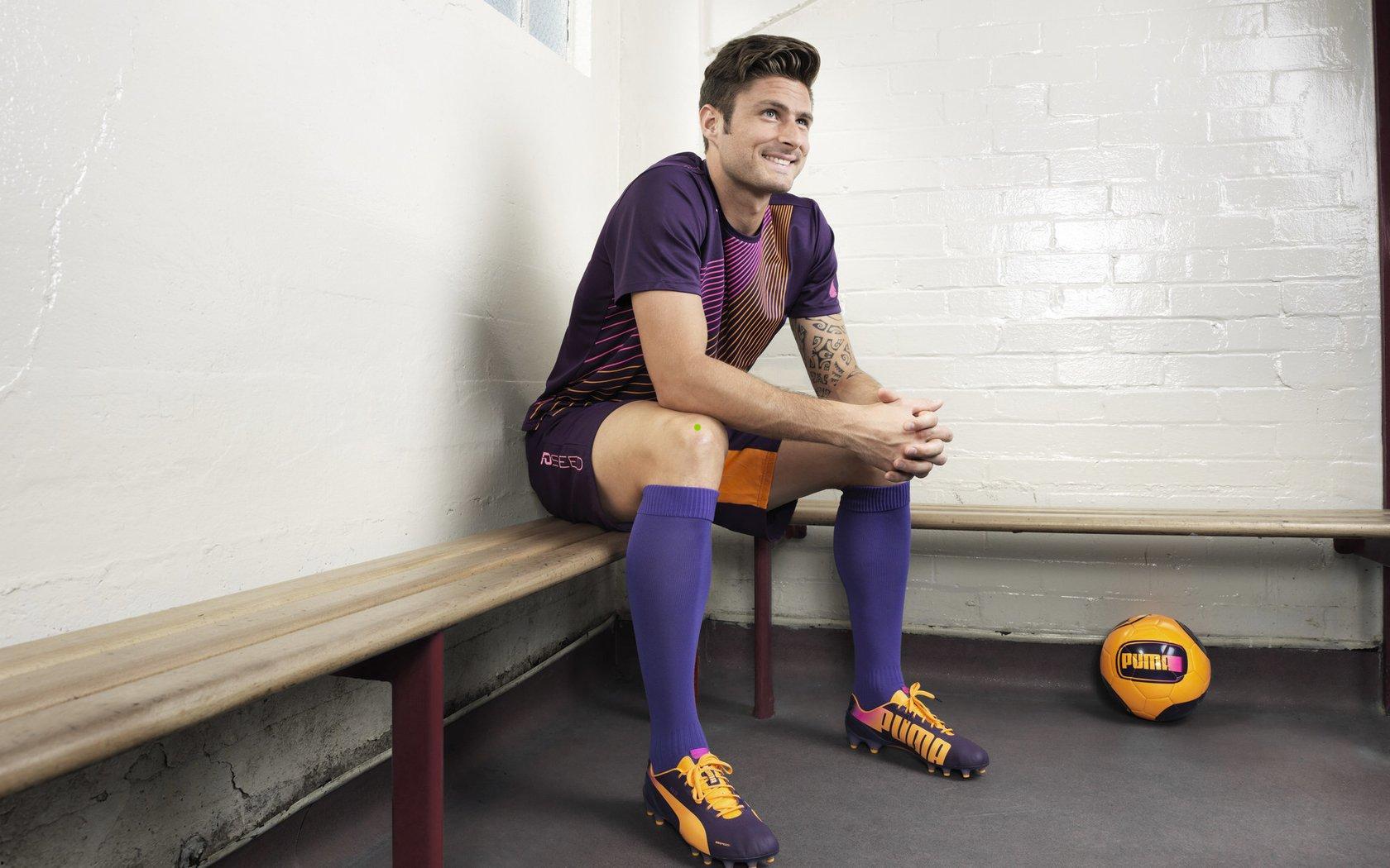 亚洲足球格局动荡，马德兴警示无序时代来临，卡塔尔荣耀是否昙花一现？